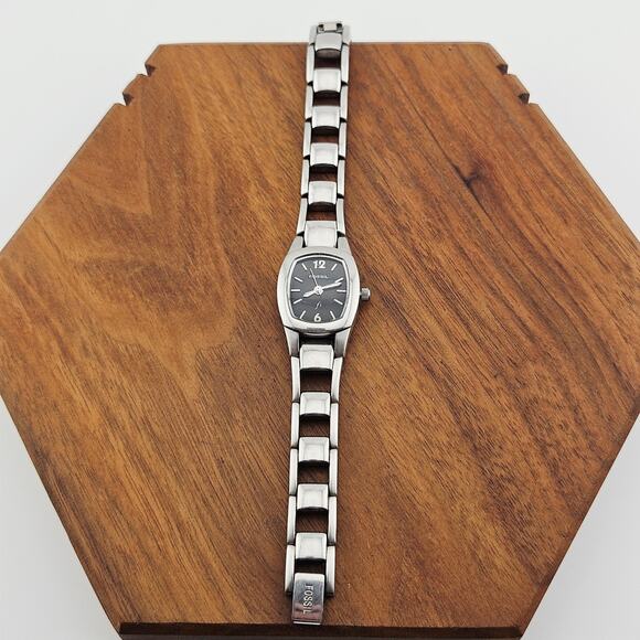 Fossil Women's Silver Tone Black Rectangle Dial Watch Link Band ES-9631 Everyday - Picture 4 of 7